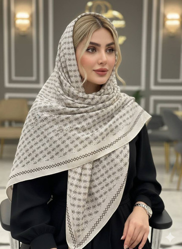 روسری برشکا وارداتی قواره ۱۴۰