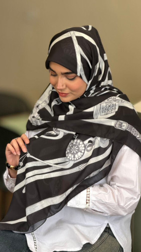 روسری ابریشم تویل اعلاوارداتی قواره ۱۲۵