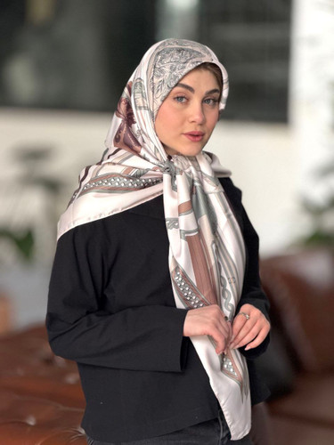 روسری ابریشم تویل وارداتی برند هرمس دوردوخت قواره ۱۲۵ کالکشنه عیدانه