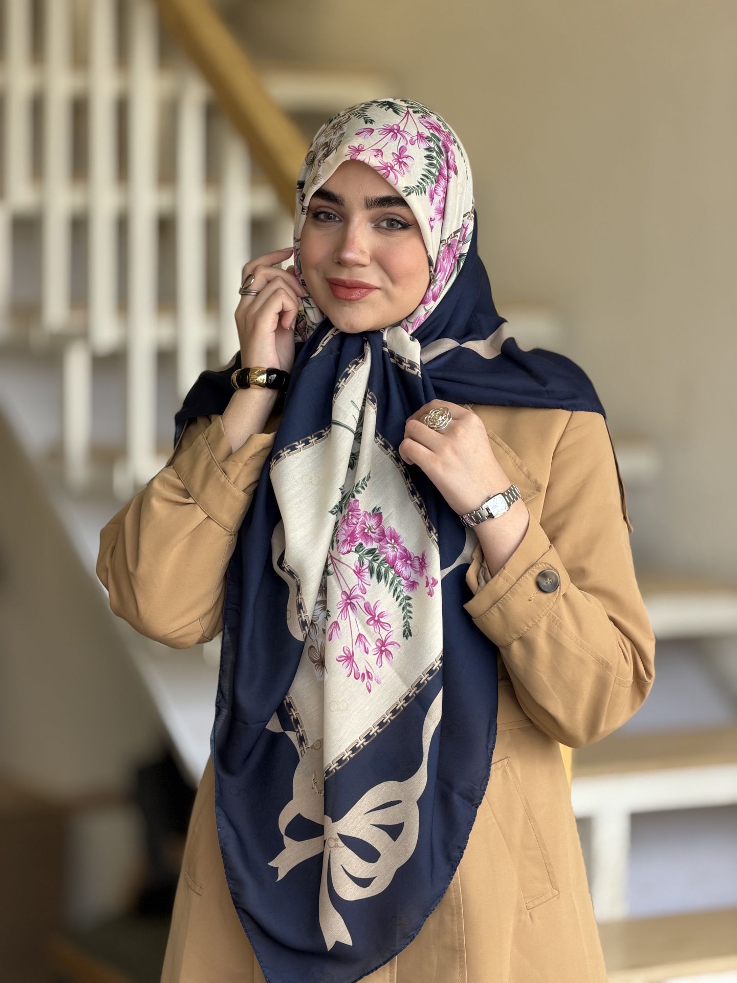 روسری  حریر ابریشم وارداتی قواره ۱۲۵