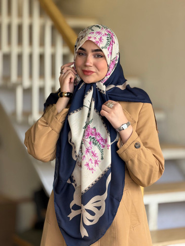 روسری حریر ابریشم وارداتی قواره ۱۲۵