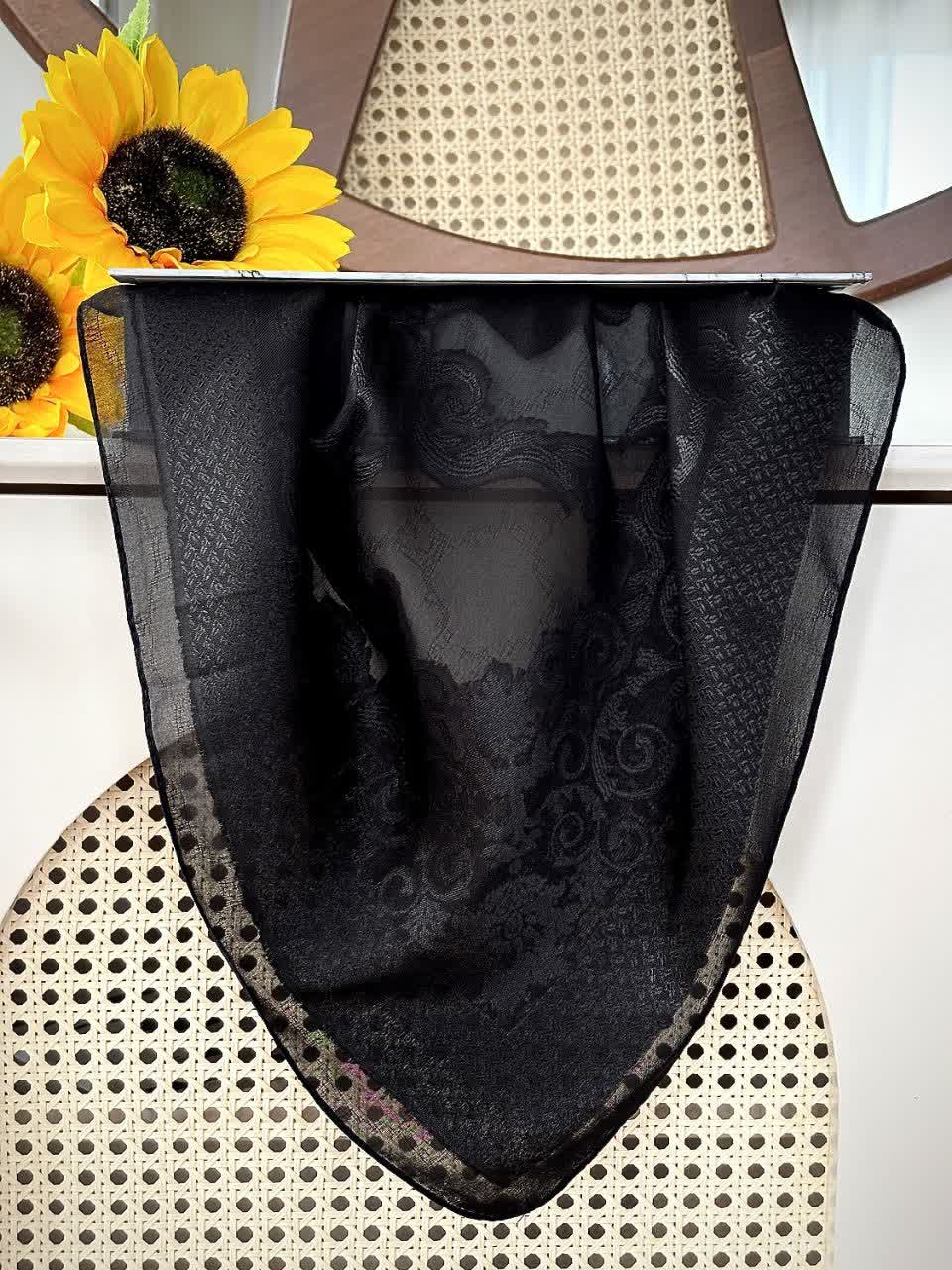 روسری دووره وارداتی طرح برجسته قواره ۱۰۰ برای دیدن طرحها پیام دهید