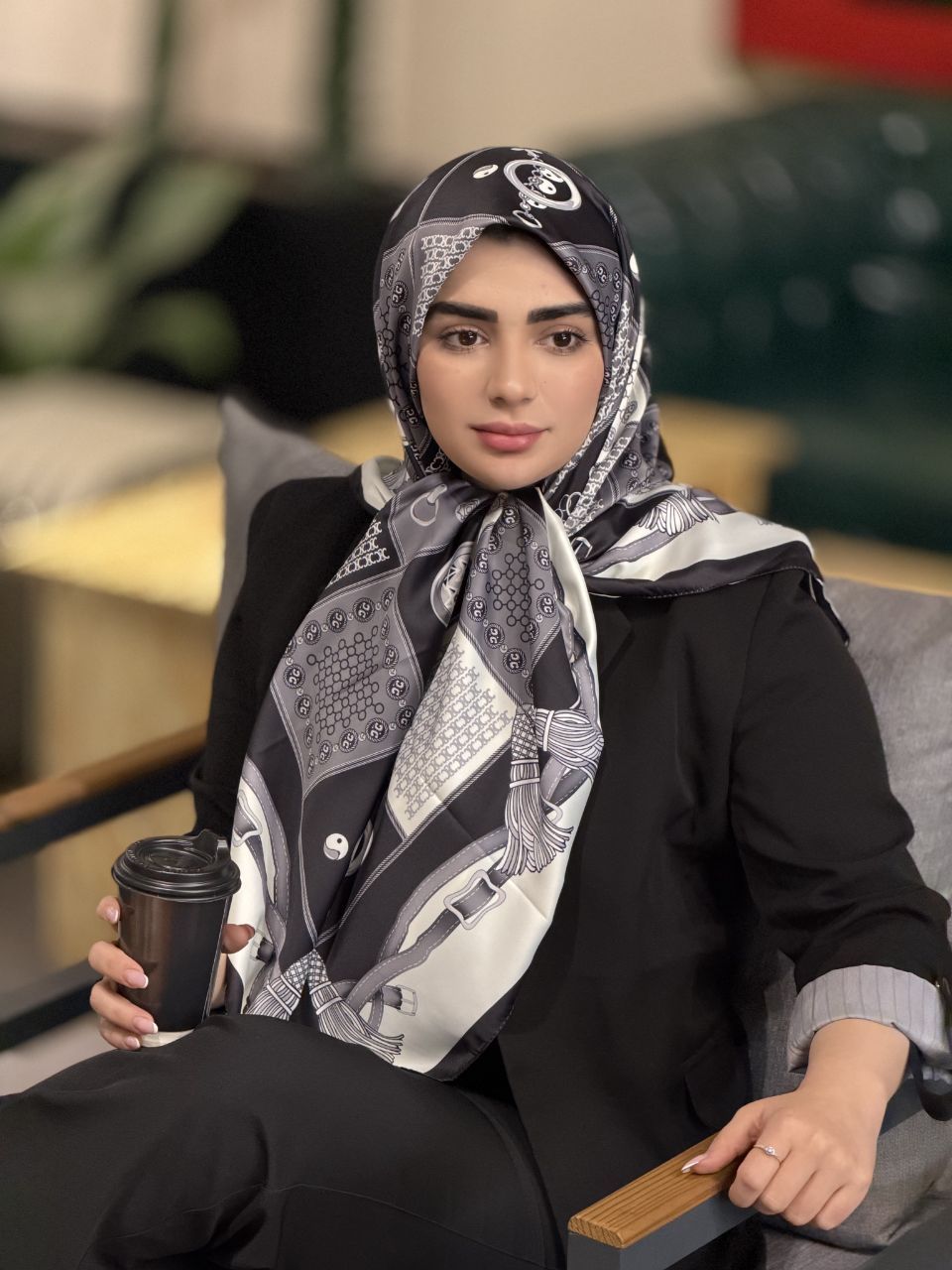 روسری ابریشم تویل وارداتی قواره ۱۲۵